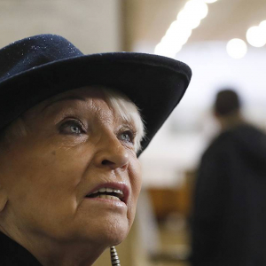 Светличная отказалась от операции по удалению онкологии